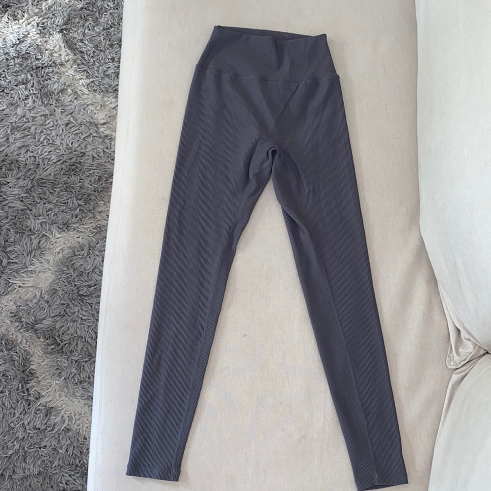 Buff Bunny Ribbed Leggings in dark grey